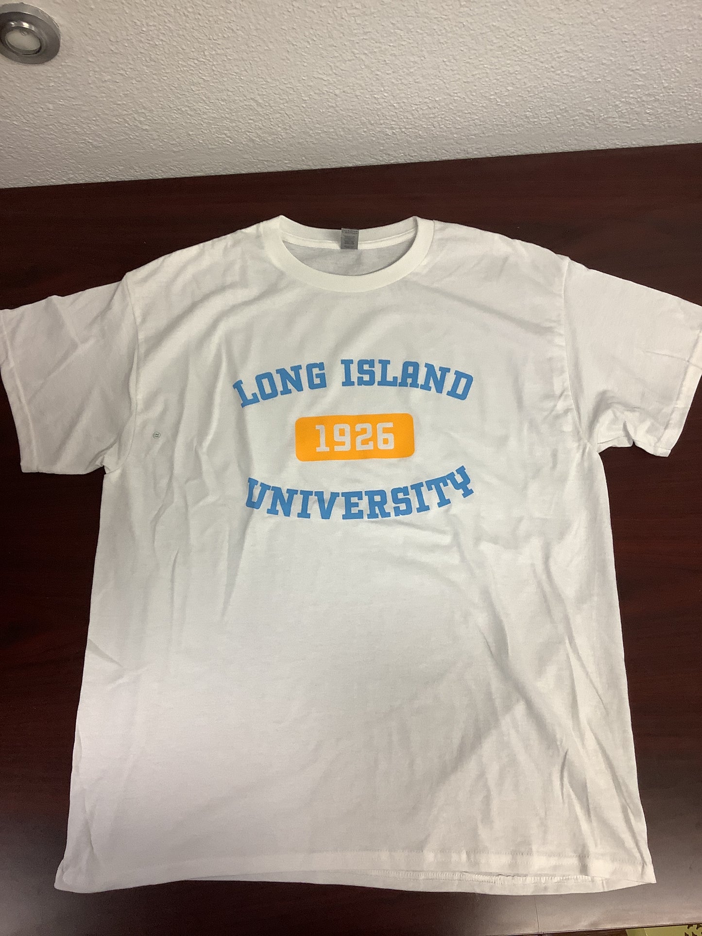 Short Sleeve | Long Island University “1926”